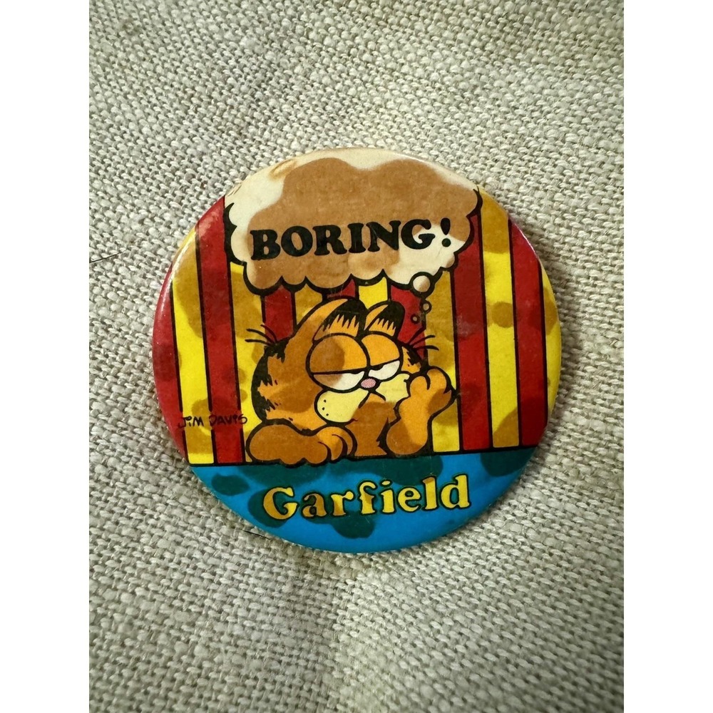Garfield Pinback Button Red Yellow Stripe Boring Jim Davis Vintage 80s Cartoon